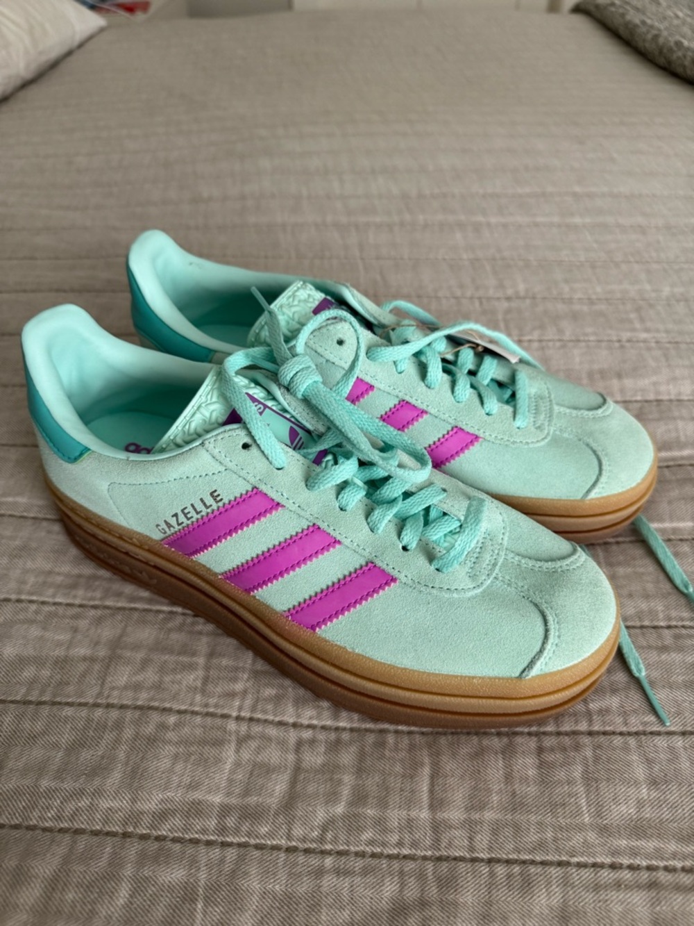 Adidas Gazelle Bold J Junior Platform Sneakers Youth 6 Mint Pink
